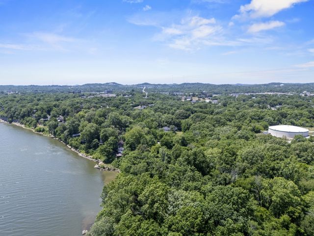 1102 Fernbank Dr, Madison, TN 37115