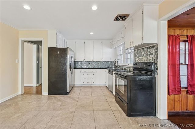 4152 S Trenton Avenue, Tulsa, OK 74105