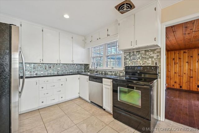 4152 S Trenton Avenue, Tulsa, OK 74105