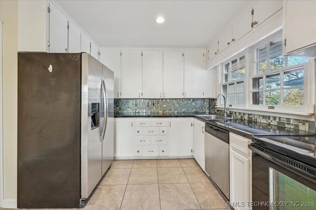 4152 S Trenton Avenue, Tulsa, OK 74105