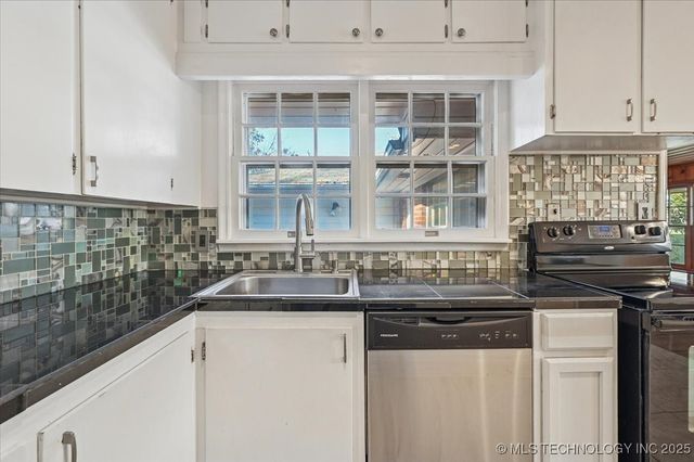 4152 S Trenton Avenue, Tulsa, OK 74105