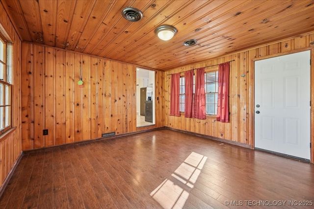 4152 S Trenton Avenue, Tulsa, OK 74105