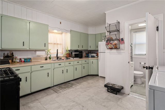 42 Elbow Street, Woonsocket, RI 02895