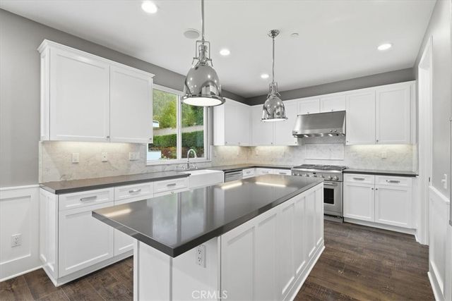 5748 Velvet Oak Court, Simi Valley, CA 93063