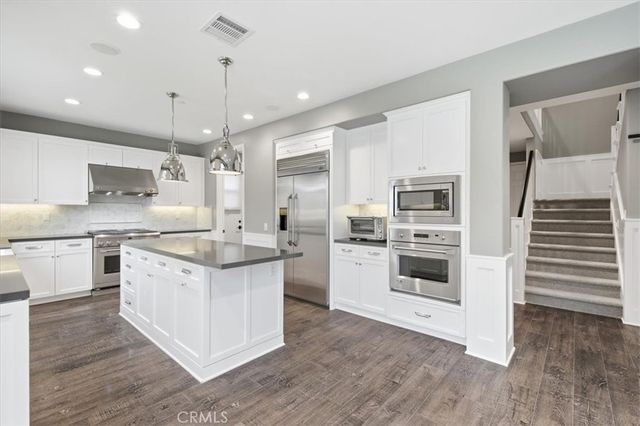5748 Velvet Oak Court, Simi Valley, CA 93063