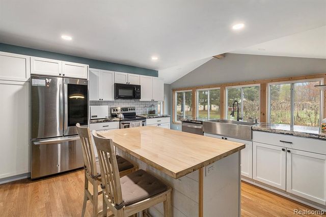 9761 Britton Highway, Tecumseh, MI 49286