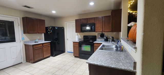 2008 Finch Cove, Aubrey, TX 76227