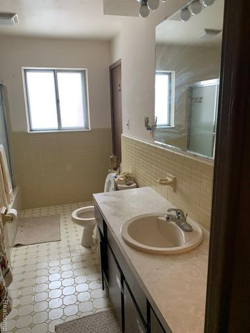 4935 Vista Court, Sterling Heights, MI 48310