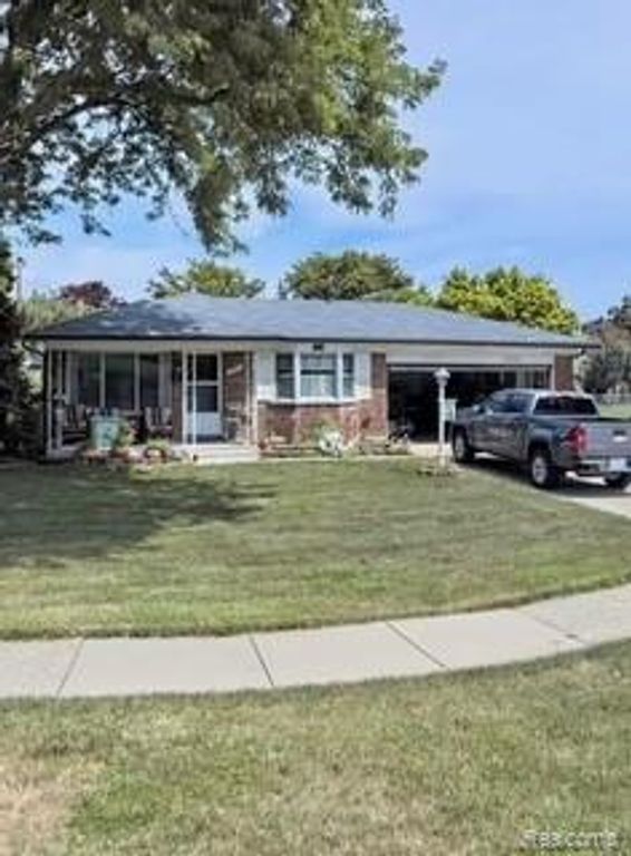 4935 Vista Court, Sterling Heights, MI 48310