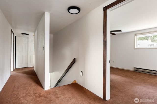 1552 NE Narrows Avenue, Oak Harbor, WA 98277