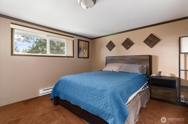 1552 NE Narrows Avenue, Oak Harbor, WA 98277