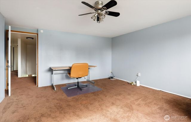 1552 NE Narrows Avenue, Oak Harbor, WA 98277