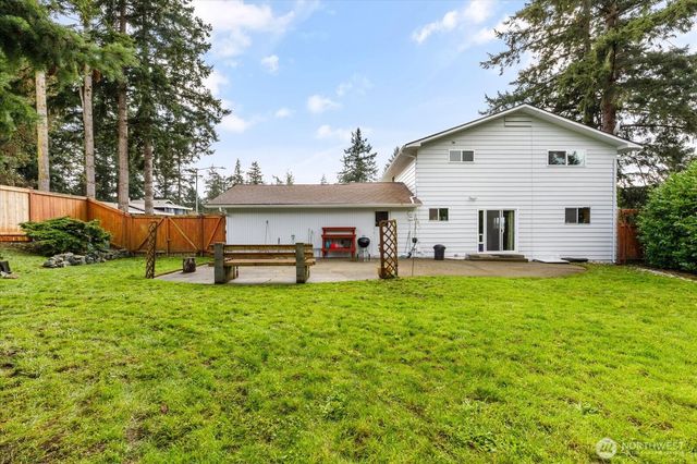1552 NE Narrows Avenue, Oak Harbor, WA 98277