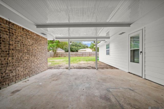 10844 Carmel Dr, Baton Rouge, LA 70818