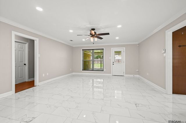 10844 Carmel Dr, Baton Rouge, LA 70818