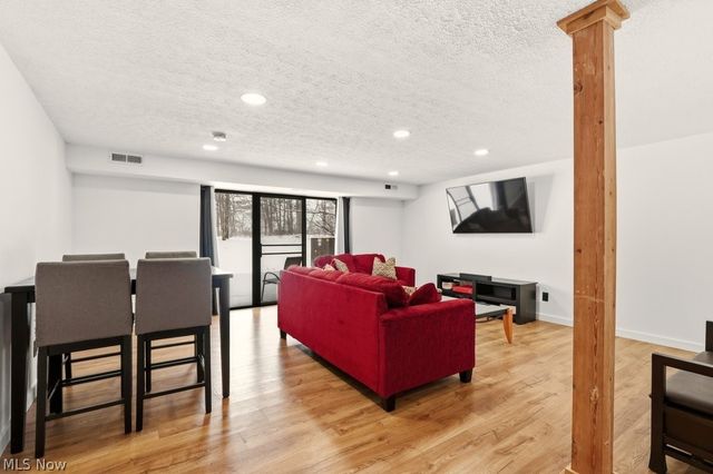 9840 Sunrise Boulevard S27, North Royalton, OH 44133