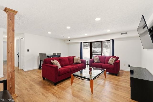 9840 Sunrise Boulevard S27, North Royalton, OH 44133