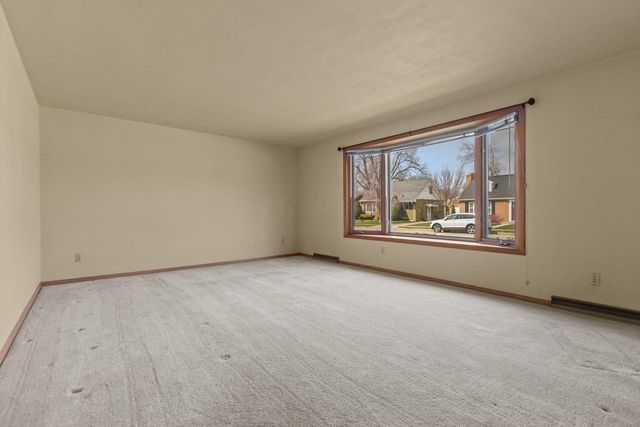 241 SUNSET DRIVE, Menasha, WI 54952