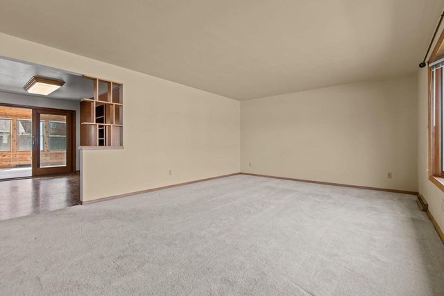 241 SUNSET DRIVE, Menasha, WI 54952