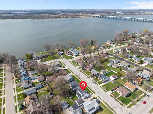 241 SUNSET DRIVE, Menasha, WI 54952
