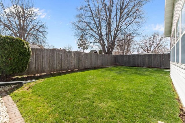 241 SUNSET DRIVE, Menasha, WI 54952