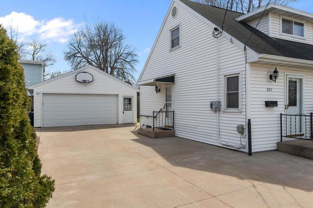241 SUNSET DRIVE, Menasha, WI 54952