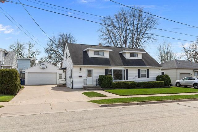 241 SUNSET DRIVE, Menasha, WI 54952