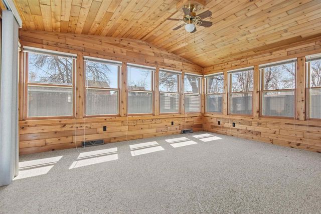 241 SUNSET DRIVE, Menasha, WI 54952
