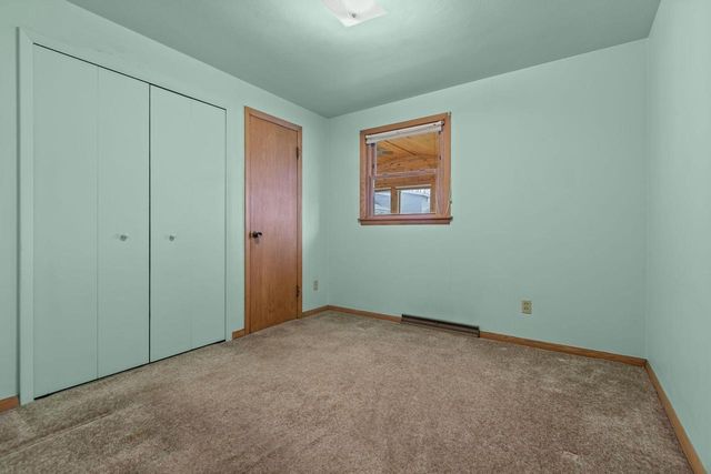241 SUNSET DRIVE, Menasha, WI 54952