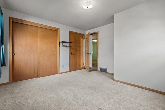 241 SUNSET DRIVE, Menasha, WI 54952