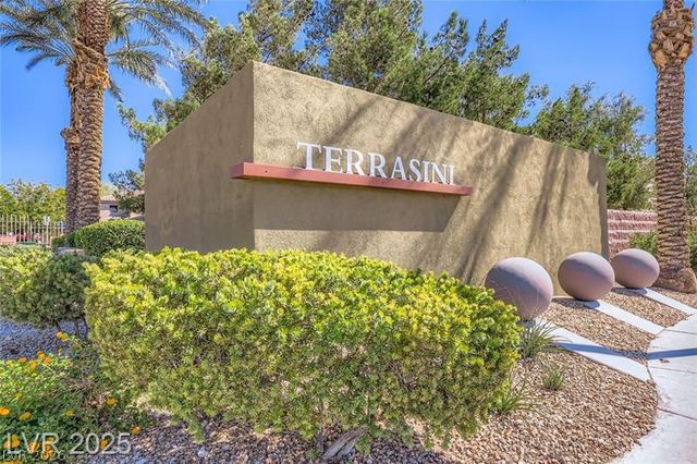 6630 FLAMINIAN LN Lane 204, North Las Vegas, NV 89084