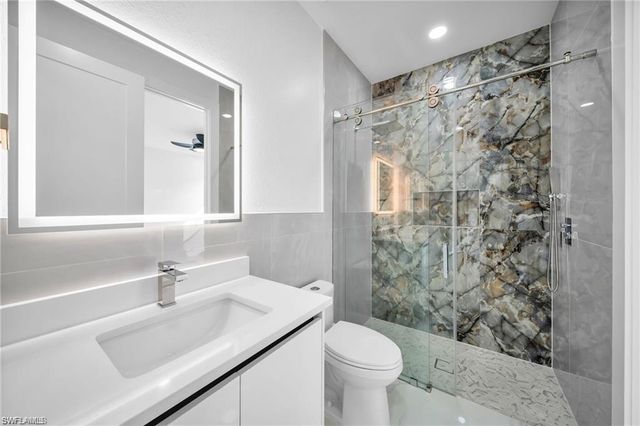 427 SW 21st TER, Cape Coral, FL 33991