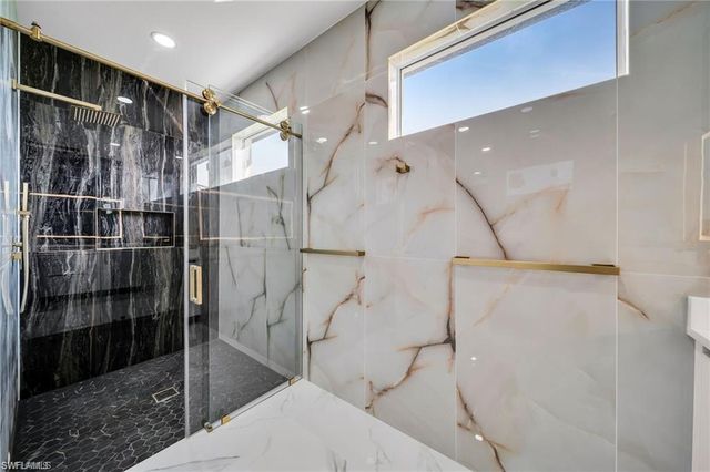 427 SW 21st TER, Cape Coral, FL 33991