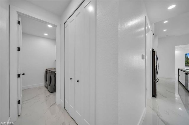 427 SW 21st TER, Cape Coral, FL 33991