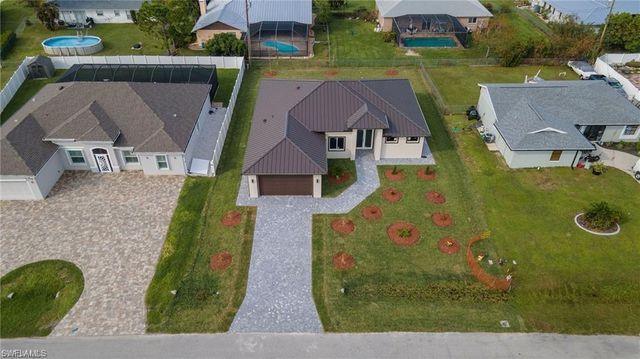 427 SW 21st TER, Cape Coral, FL 33991