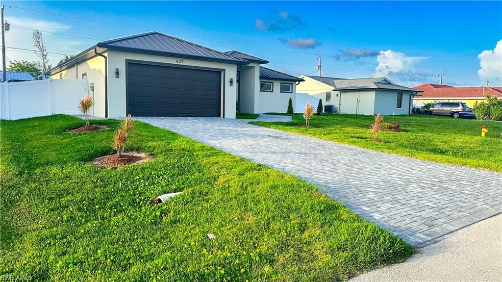 427 SW 21st TER, Cape Coral, FL 33991