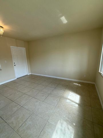 578 NE 20th Street 10e, Wilton Manors, FL 33305