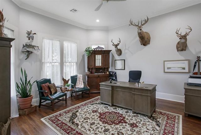 1002 Iris Street, Lake Charles, LA 70601