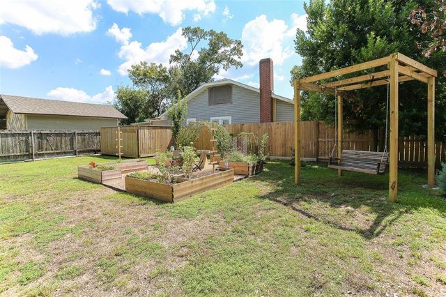 1002 Iris Street, Lake Charles, LA 70601