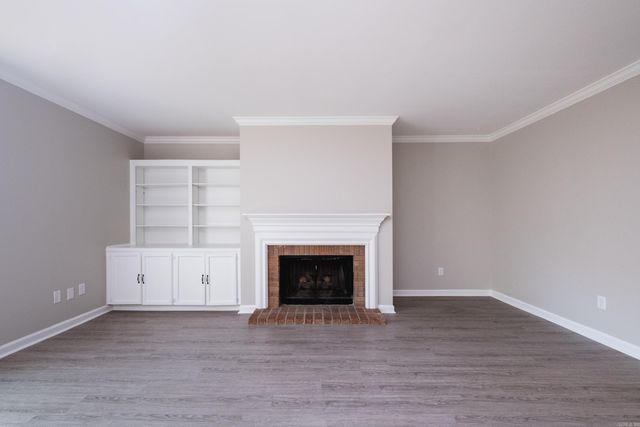 70 Kingsbridge Way Drive, Little Rock, AR 72212