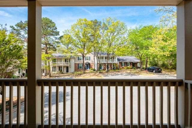 70 Kingsbridge Way Drive, Little Rock, AR 72212