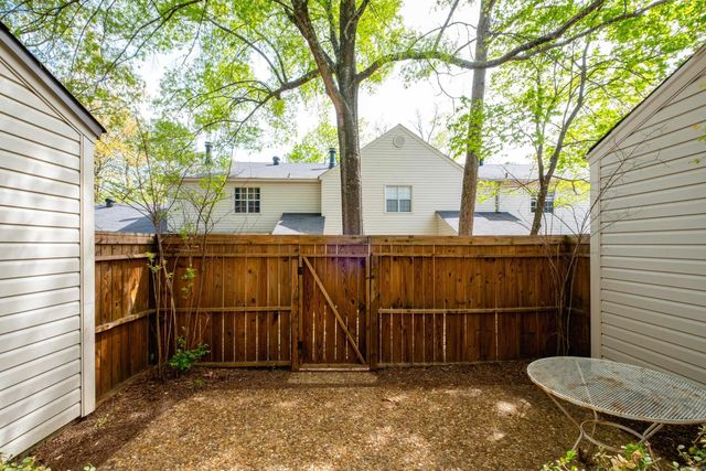 70 Kingsbridge Way Drive, Little Rock, AR 72212