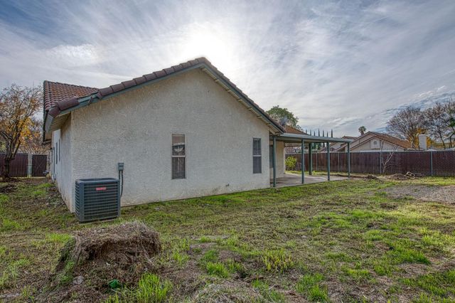 2535 Sierra Avenue, Clovis, CA 93611