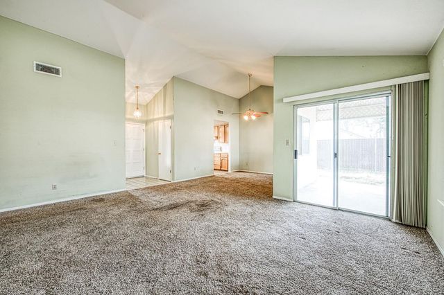 2535 Sierra Avenue, Clovis, CA 93611