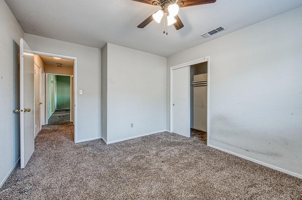 Image 13 of property listing at 2535 Sierra Avenue, Clovis, CA 93611