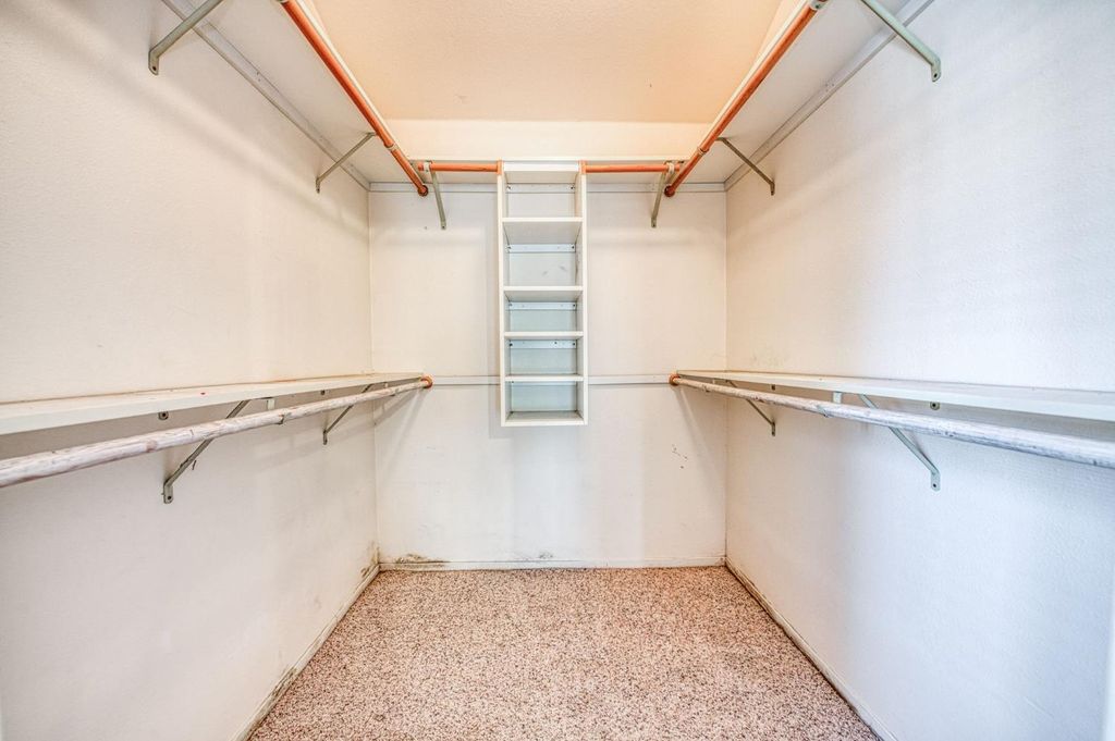 Image 18 of property listing at 2535 Sierra Avenue, Clovis, CA 93611