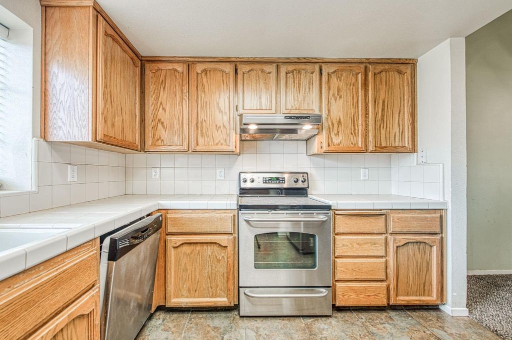 Image 8 of property listing at 2535 Sierra Avenue, Clovis, CA 93611