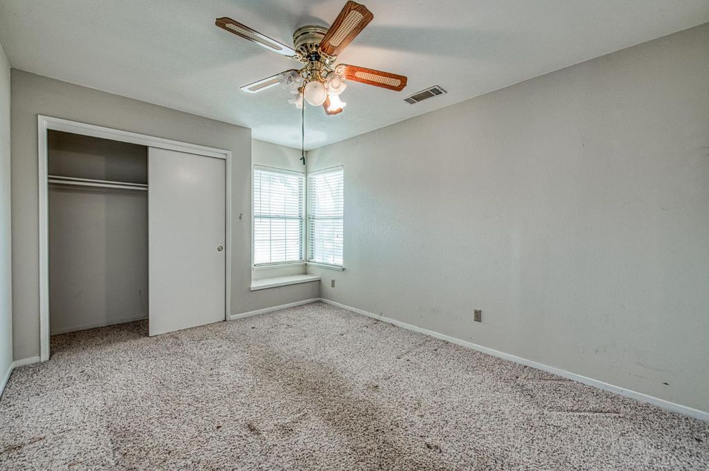 Image 9 of property listing at 2535 Sierra Avenue, Clovis, CA 93611