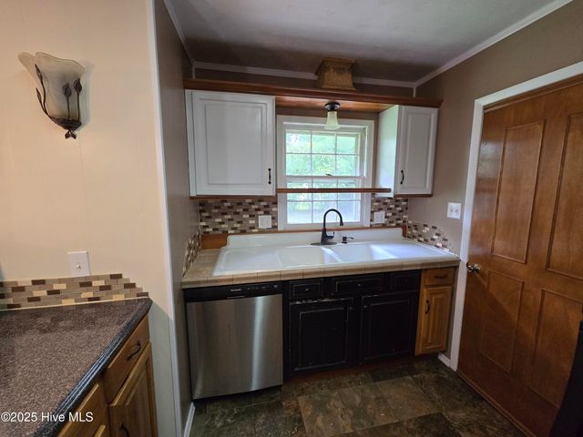 818 Williams Street, Jacksonville, NC 28540