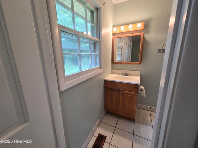 818 Williams Street, Jacksonville, NC 28540